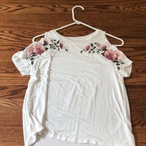 American Eagle open shoulder shirt